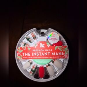 NEW Olive & June Instant Mani Press-On Nails Christmas Holiday Plaid Green Red